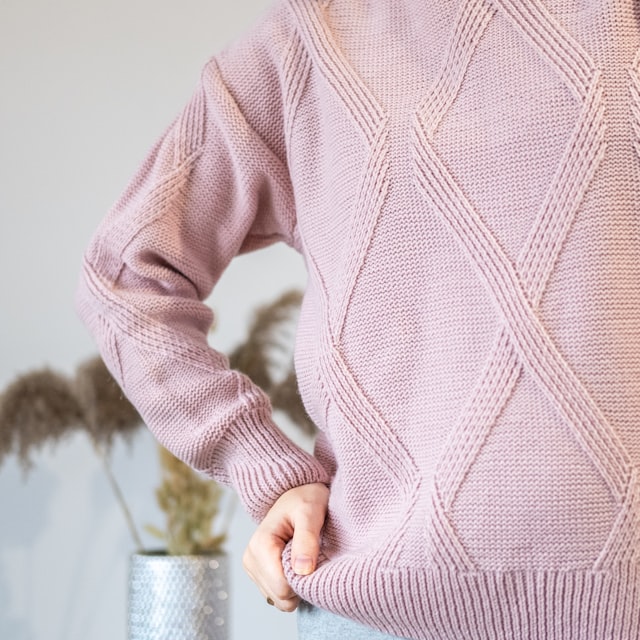 Rose pink diamond-knit sweater